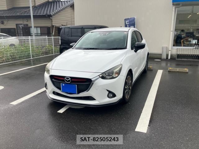 Mazda DEMIO 2014-12 8412069-2