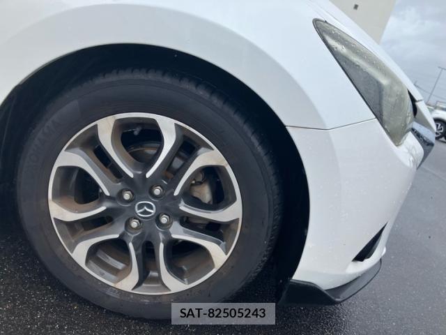 Mazda DEMIO 2014-12 8412069-4