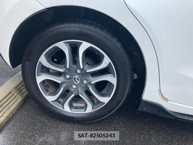 Mazda DEMIO 2014-12 8412069-5