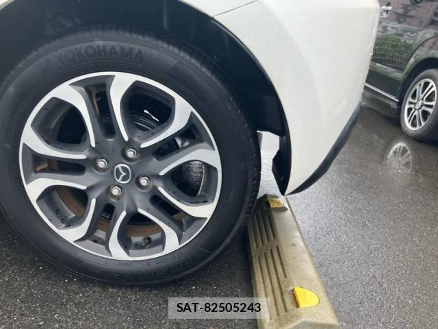 Mazda DEMIO 2014-12 8412069-6