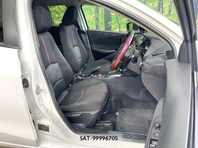 Mazda DEMIO 2015-04 8437641-7