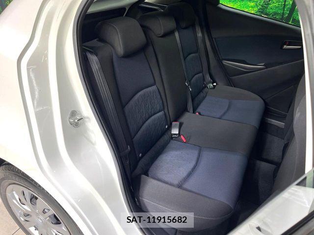 Mazda DEMIO 2015-12 8437631-9
