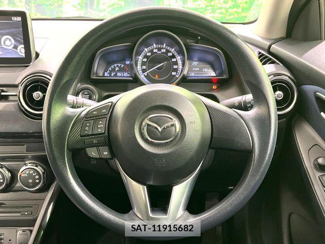 Mazda DEMIO 2015-12 8437631-11
