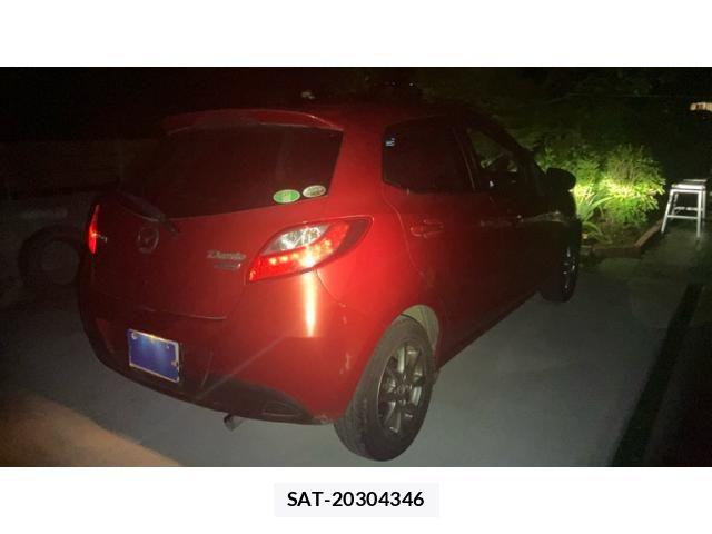 Mazda DEMIO 2013-08 8457380-7