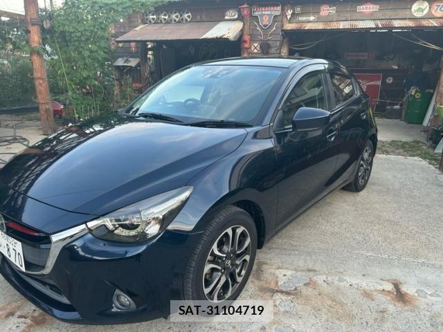Mazda DEMIO 2015-11 8457378-0