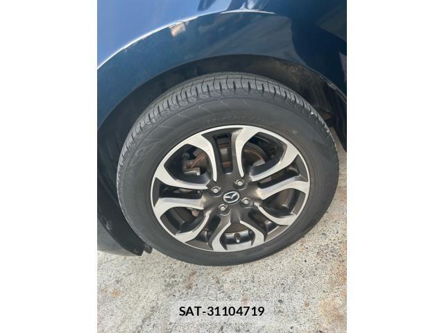 Mazda DEMIO 2015-11 8457378-7