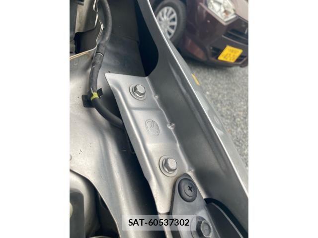 Mazda DEMIO 2011-08 8457379-27