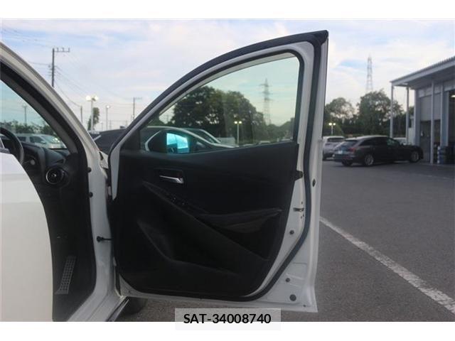 Mazda DEMIO 2015-07 8457375-23