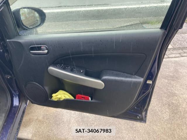 Mazda DEMIO 2012-07 8457383-12