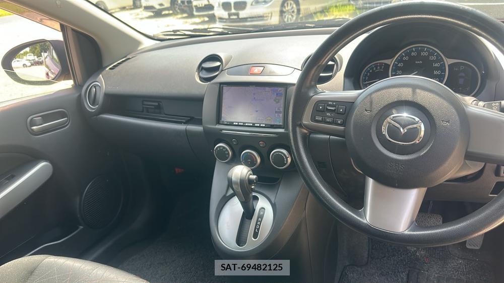 Mazda DEMIO 2013-07 7736749-16