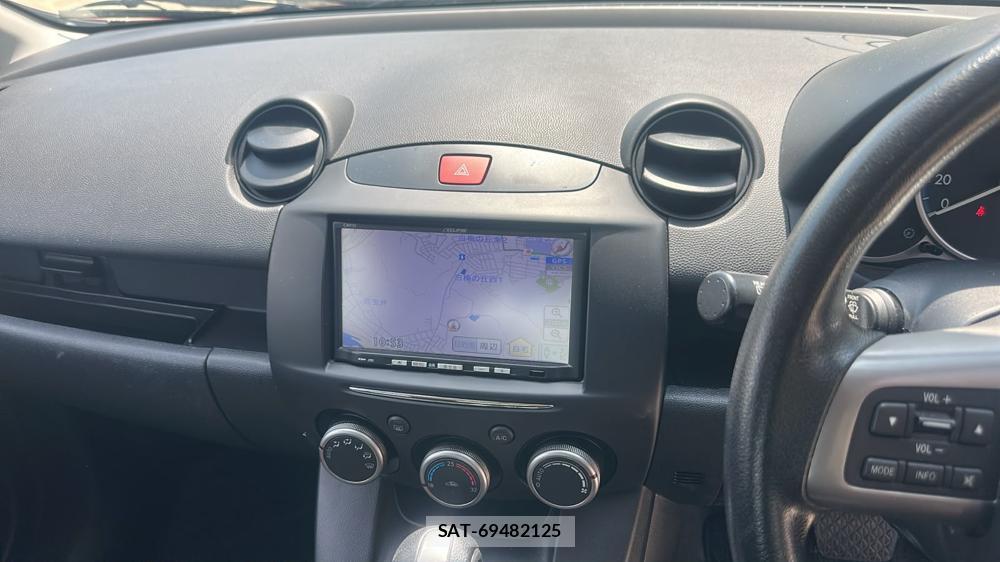 Mazda DEMIO 2013-07 7736749-17