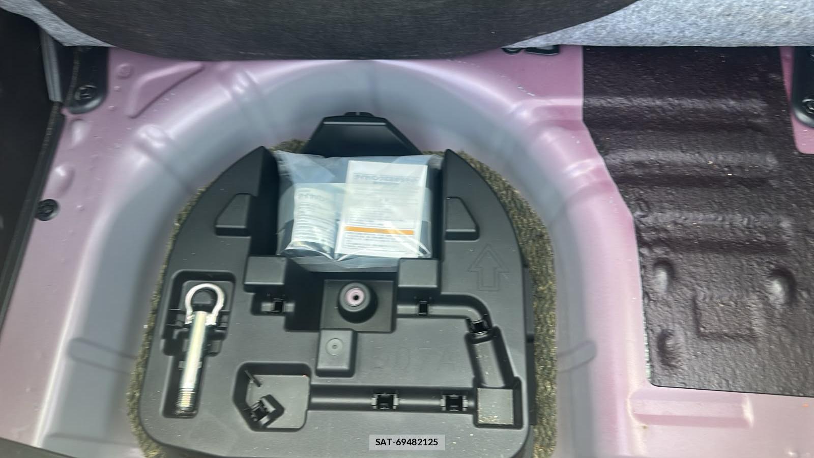 Mazda DEMIO 2013-07 7736749-22
