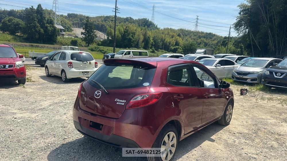 Mazda DEMIO 2013-07 7736749-4