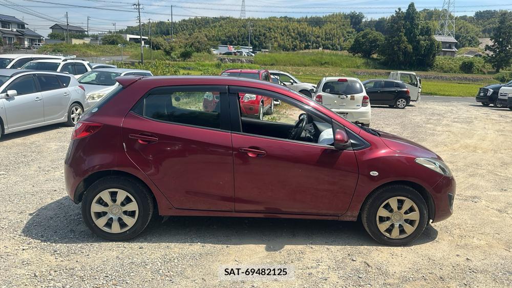 Mazda DEMIO 2013-07 7736749-5