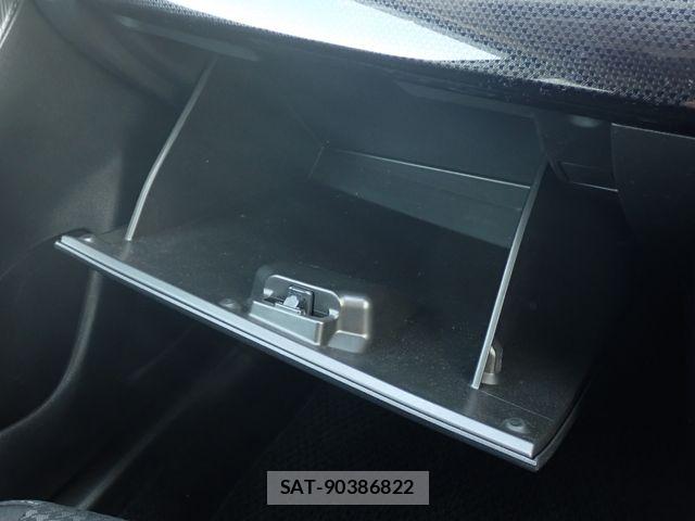 Mazda DEMIO 2019-12 8485307-13