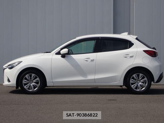 Mazda DEMIO 2019-12 8485307-17