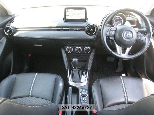 Mazda DEMIO 2016-02 8524431-15