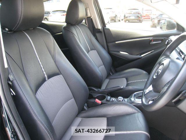 Mazda DEMIO 2016-02 8524431-16