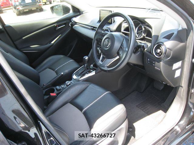 Mazda DEMIO 2016-02 8524431-1