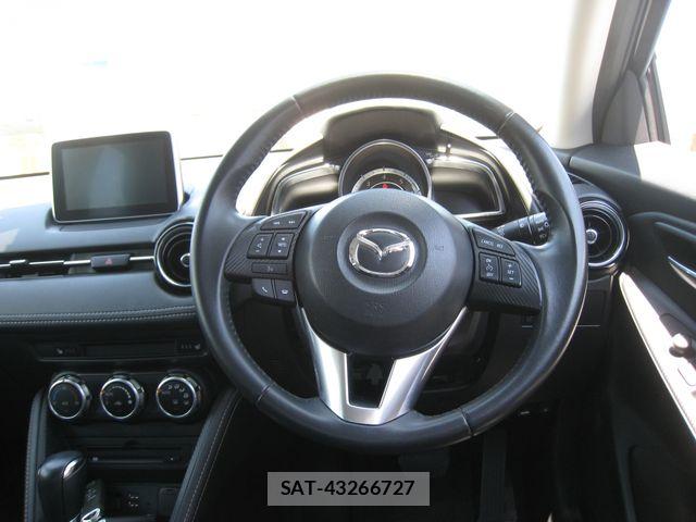 Mazda DEMIO 2016-02 8524431-23