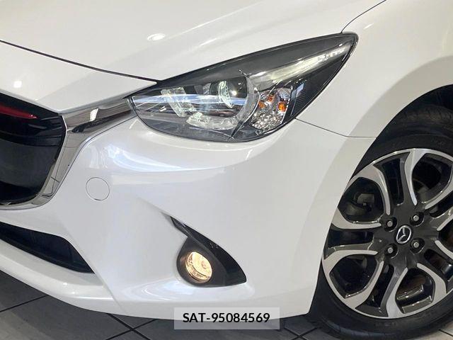 Mazda DEMIO 2015-04 8524432-11