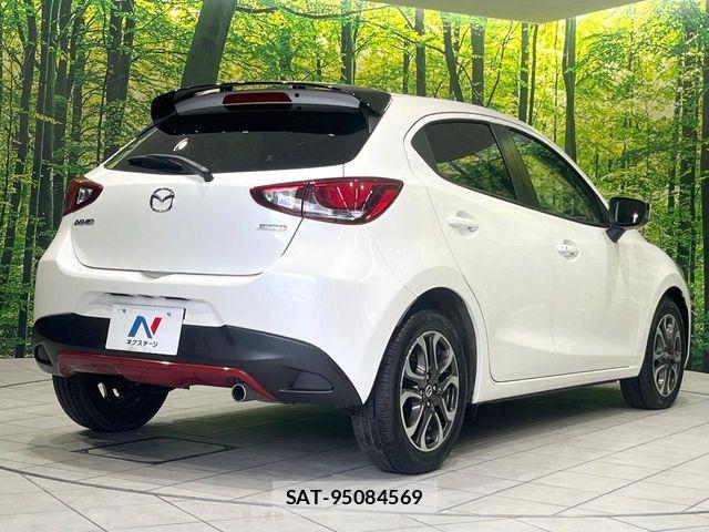 Mazda DEMIO 2015-04 8524432-16