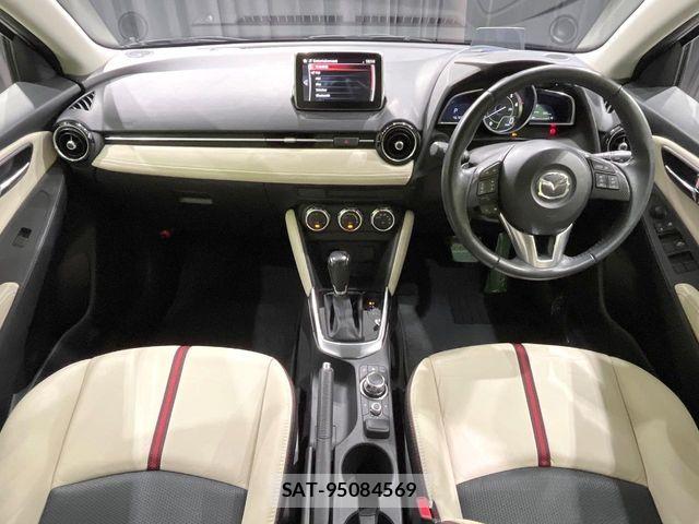 Mazda DEMIO 2015-04 8524432-1