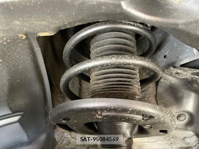 Mazda DEMIO 2015-04 8524432-19
