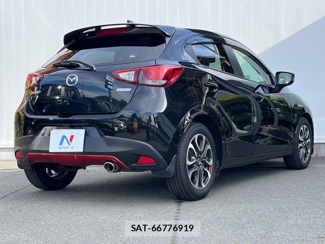 Mazda DEMIO 2015-01 8524434-17