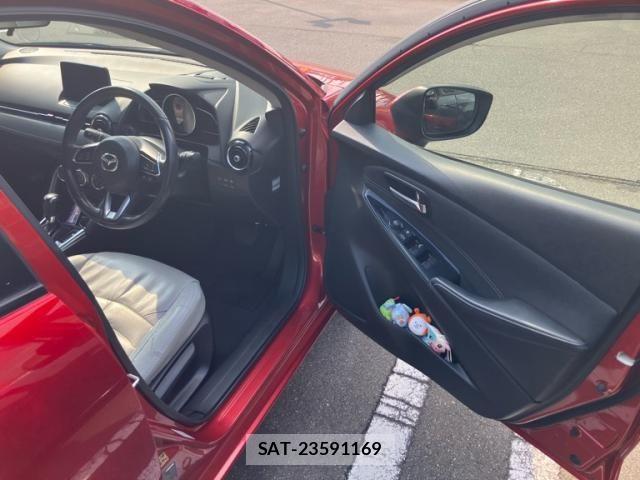 Mazda DEMIO 2018-08 8524437-14