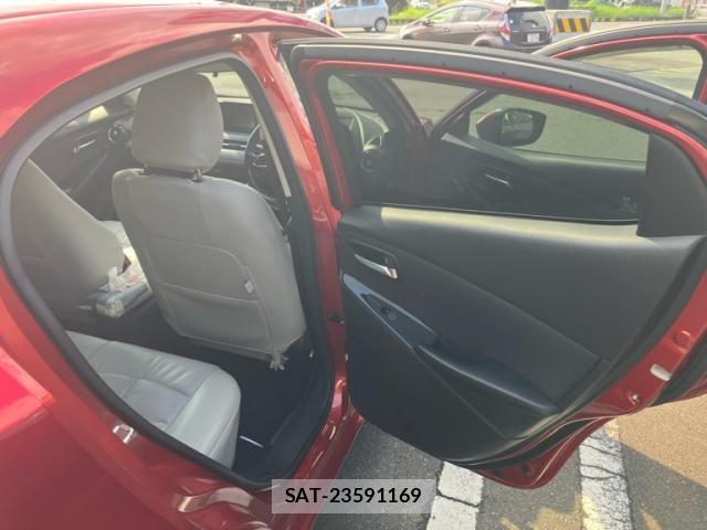 Mazda DEMIO 2018-08 8524437-16