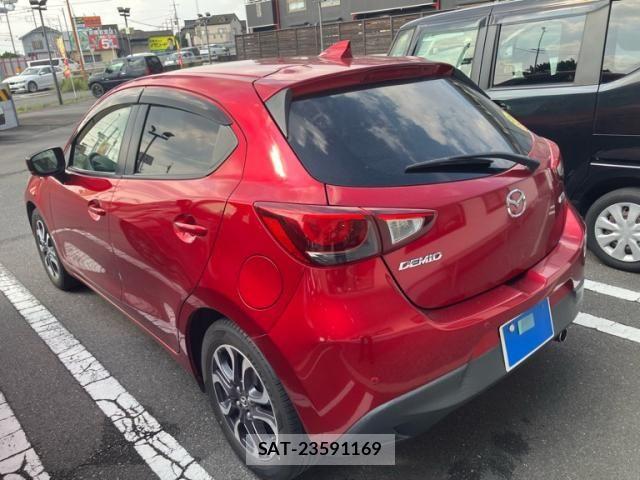 Mazda DEMIO 2018-08 8524437-4