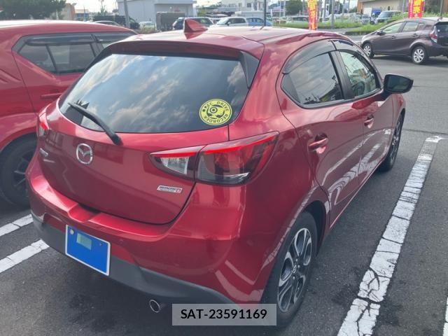 Mazda DEMIO 2018-08 8524437-5