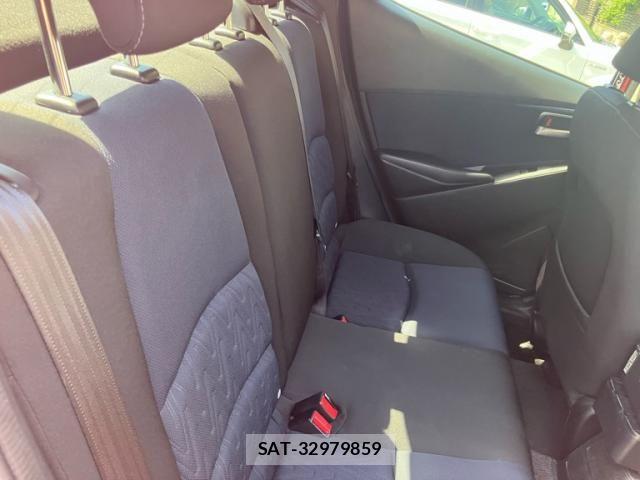 Mazda DEMIO 2015-02 8524433-9