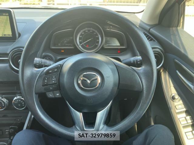 Mazda DEMIO 2015-02 8524433-12