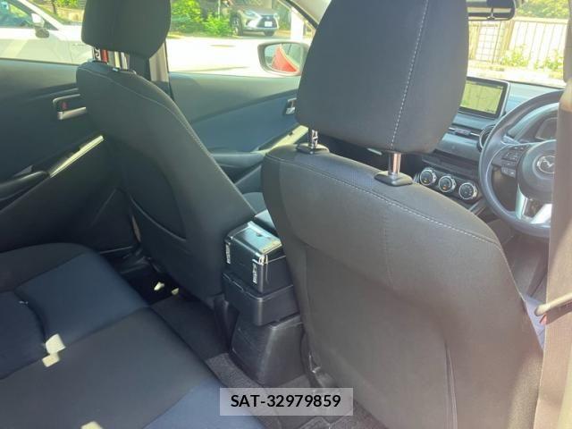 Mazda DEMIO 2015-02 8524433-8