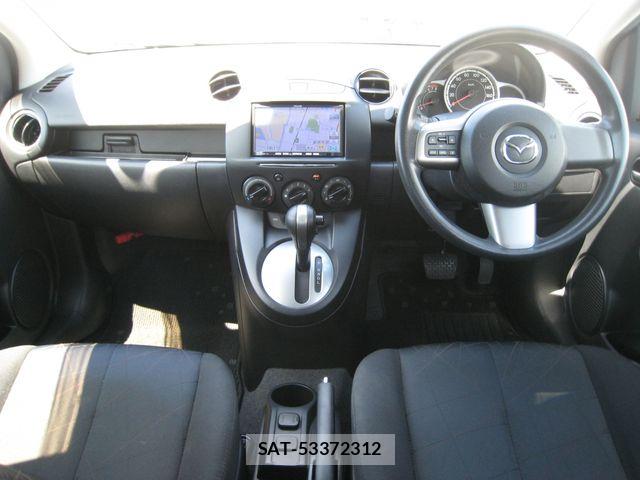Mazda DEMIO 2012-05 8524438-16