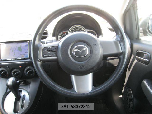 Mazda DEMIO 2012-05 8524438-17