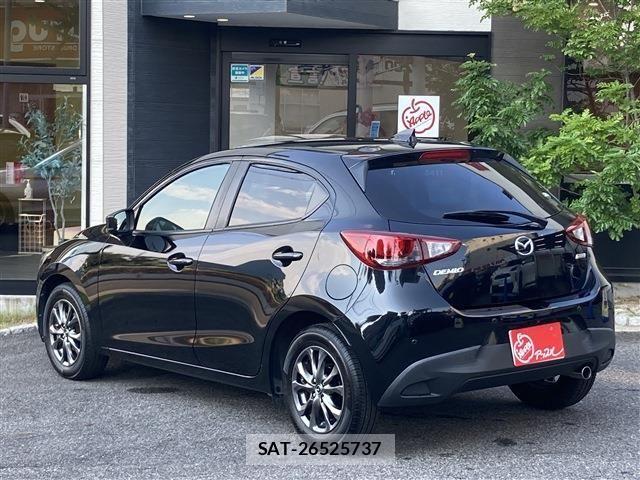 Mazda DEMIO 2018-02 8561703-3