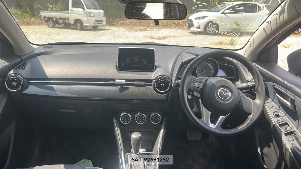 Mazda DEMIO 2015-02 8449310-12