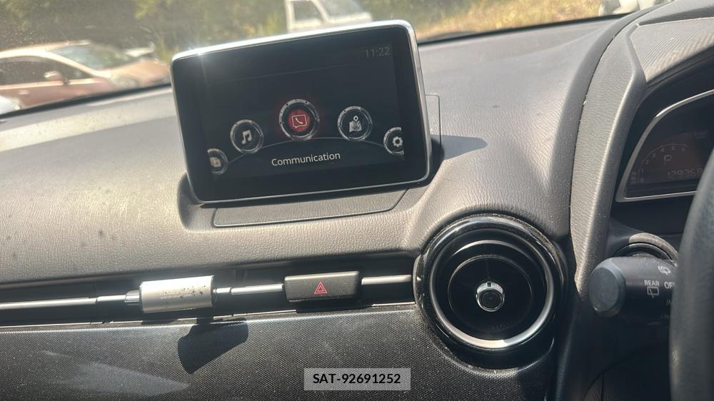 Mazda DEMIO 2015-02 8449310-16