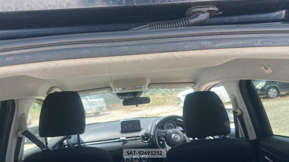 Mazda DEMIO 2015-02 8449310-21