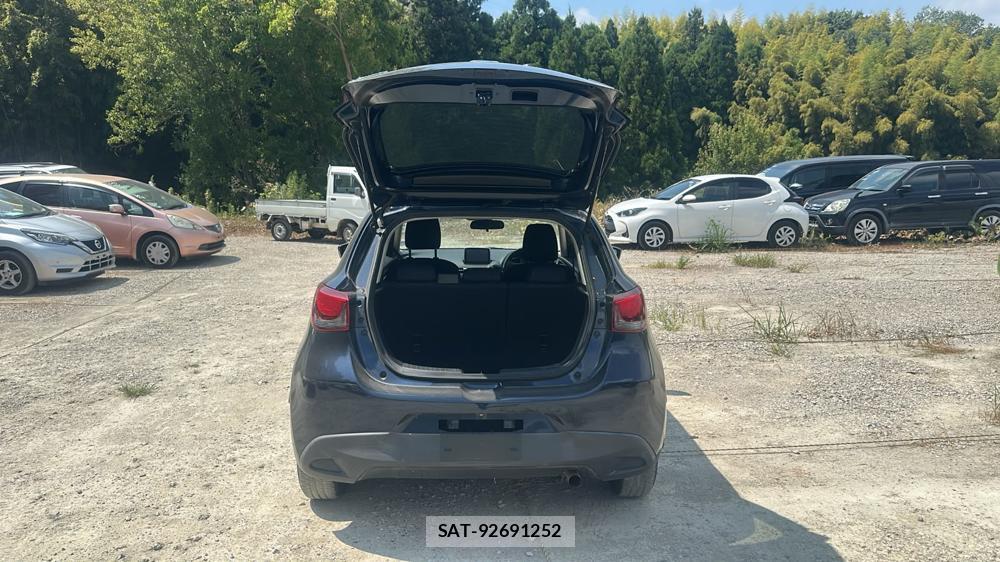 Mazda DEMIO 2015-02 8449310-23