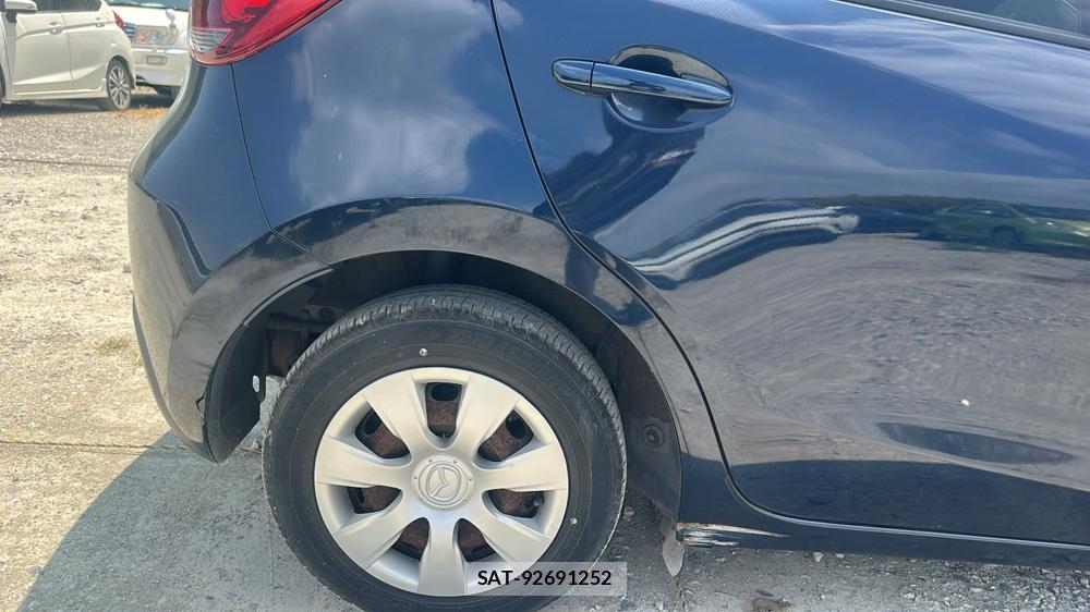 Mazda DEMIO 2015-02 8449310-24