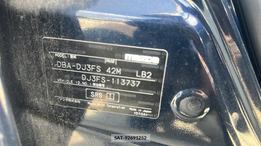 Mazda DEMIO 2015-02 8449310-34