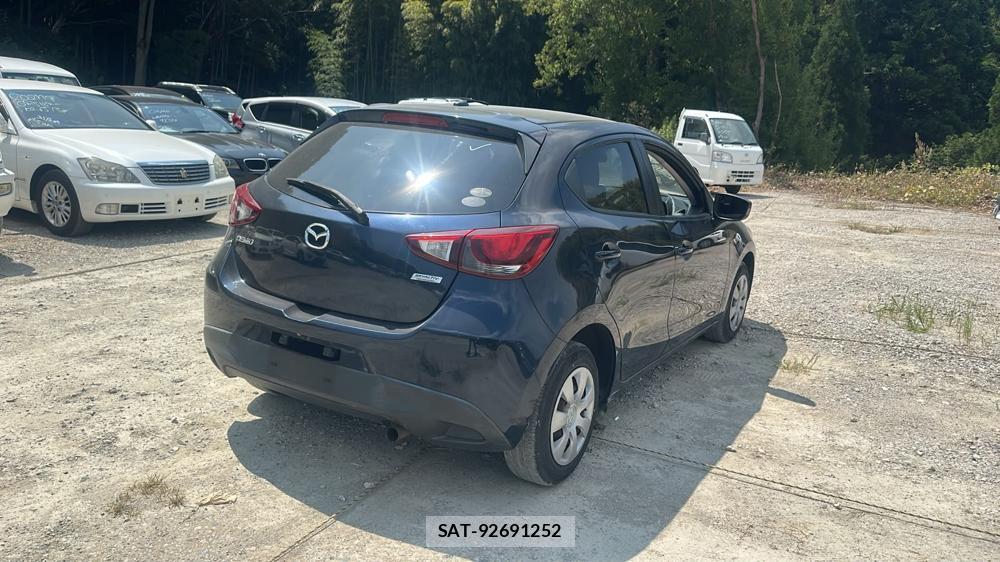 Mazda DEMIO 2015-02 8449310-4