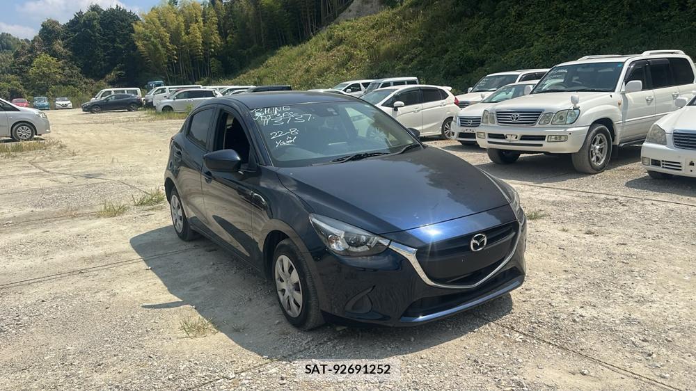 Mazda DEMIO 2015-02 8449310-6