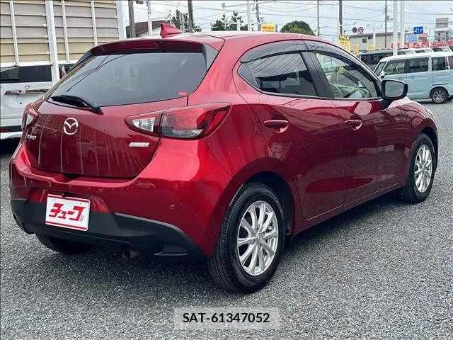 Mazda DEMIO 2018-01 8561706-11