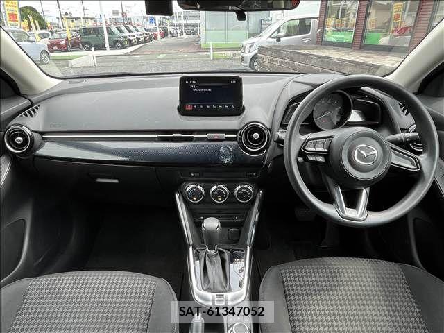Mazda DEMIO 2018-01 8561706-18