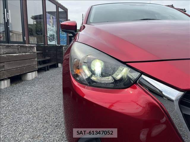 Mazda DEMIO 2018-01 8561706-5